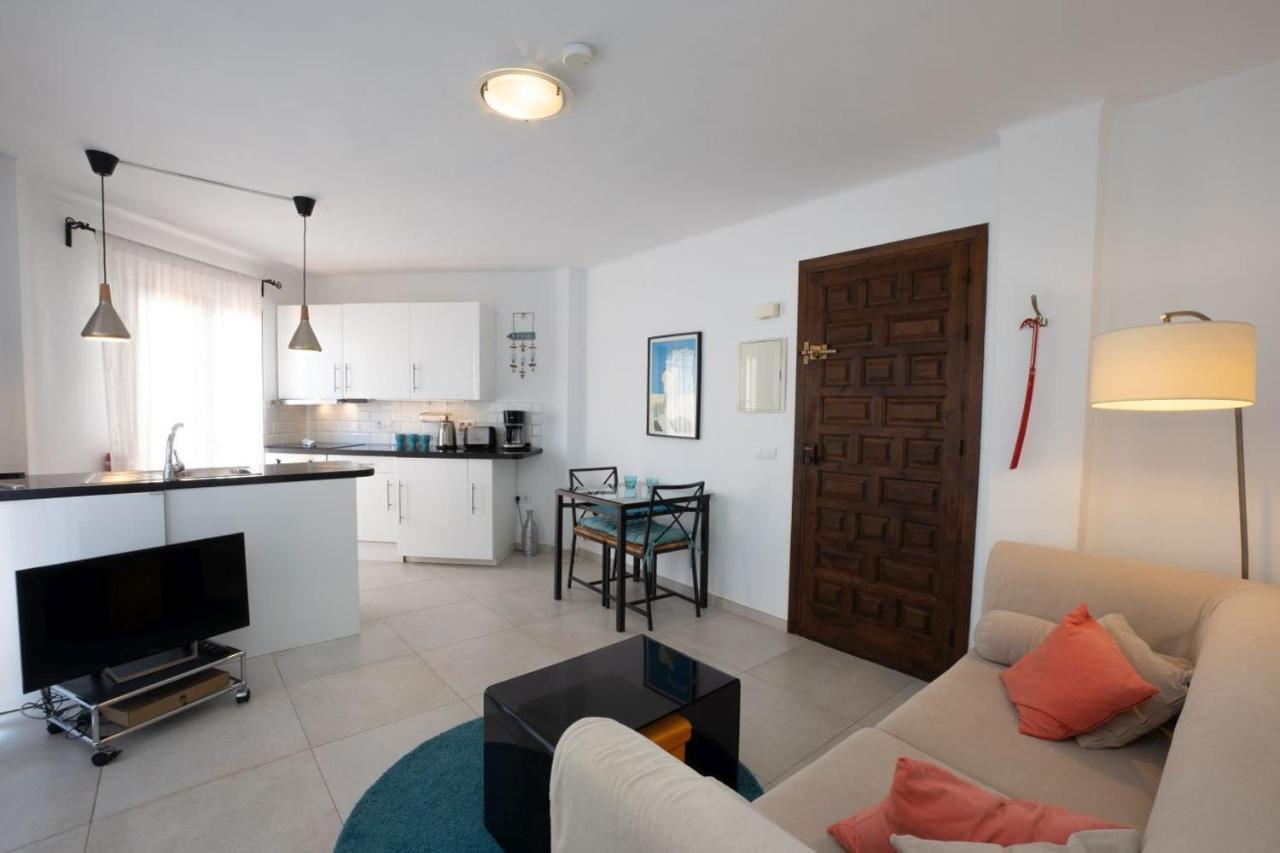Capistrano Playa 712 Menyber Apartment Nerja Bagian luar foto